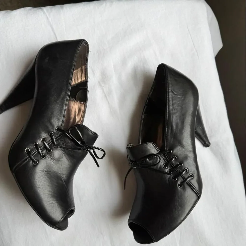 Vintage Y2K Black Lace-Up Oxford Heels Office Siren Dark Academia Booties 7.5